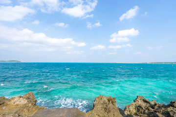 西平安名崎から見る池間大橋と池間島の風景