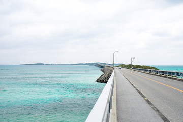 宮古島・世渡橋と池間大橋の風景