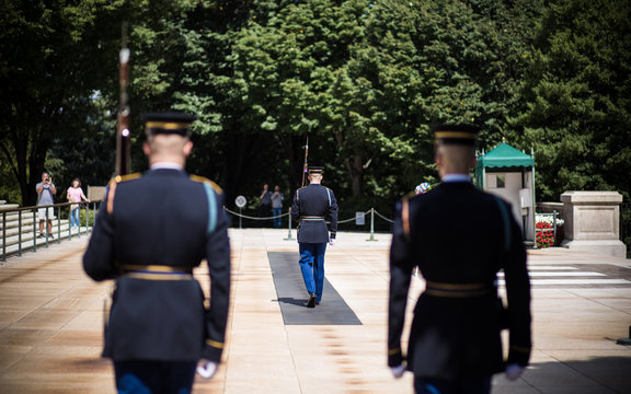 Changing of the guard at Arlington National Cemetery (tomb of the unknown soldier)
