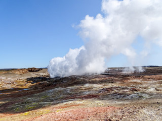 Fototapeta na wymiar Gunnuhver - Hochtemperaturgebiet und Schlammquelle des Vulkans Reykjanes - Island