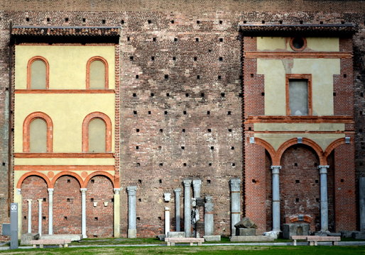 Innenhof des Castello Sforzesco in Mailand