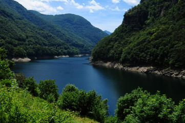 Südschweiz: Der Verzasca-Stausee im Tessin