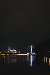 Fototapeta na wymiar Hochwasser am Rhein in Köln bei Nacht