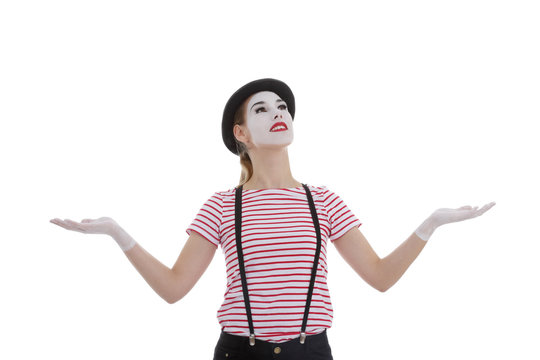 jeune fille mime maquillage blanc théâtre mimant jonglerie