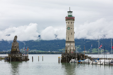 Hafeneinfahrt Lindau bei schlechtem Wetter