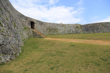 日本観光地・沖縄　座喜味城跡
