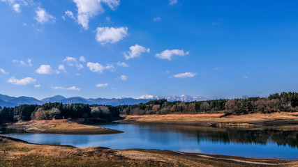 日本、鳥取、冬の大山、伯耆富士の絶景、大山池