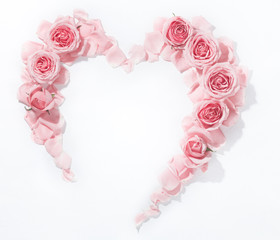 Heart from fresh rose petals.Flat lay - obrazy, fototapety, plakaty