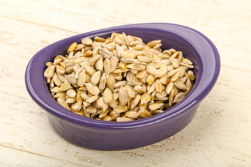 Peeled sunflower seeds