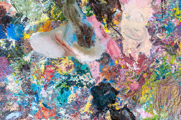 Detail of an artist´s color mixing palette