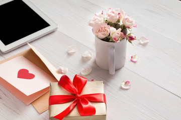 Valentine day online shopping background