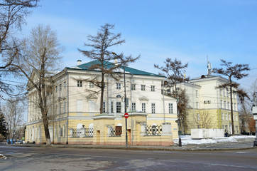 Naklejka premium Irkutsk, Russia, March, 03, 2017. White house is a stone building (1800-1804) in Irkutsk on the Gagarin Boulevard