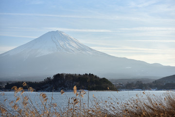 Fototapeta na wymiar Mount Fuji in winter