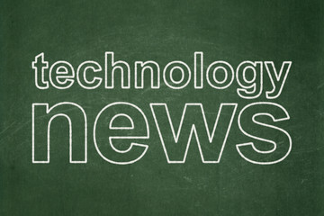 Obraz premium News concept: text Technology News on Green chalkboard background