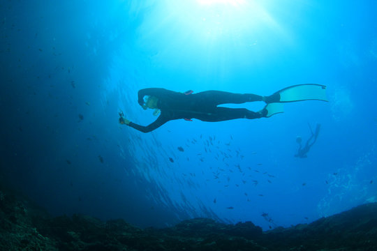 Freediver free diving