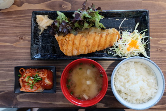 Grilled Salmon with rice set