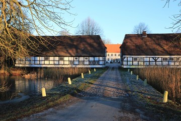 idyllische Auffahrt zum Herrenhaus Gut Wulfshagen im Winter,, Schleswig-Holstein, Deutschland