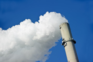 Dampfender Industriekamin