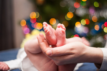 Naklejka premium baby delicate and fragile two twin sisters