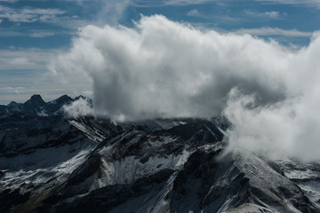 Fototapeta na wymiar Blick vom Nebelhorn über den Zeigersattel