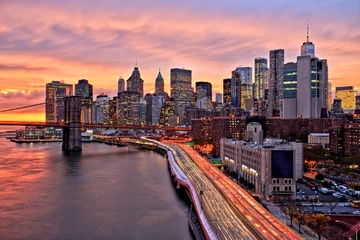 Rolgordijnen View of Lower Manhattan with Brooklyn Bridge at Sunset, New York City © romanslavik.com