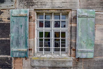 Fenster in einem altem Bauernhaus in Bayern
