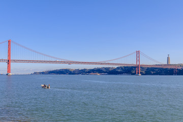 Vista da Ponte 25 de Abril em Lisboa