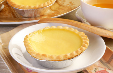  Egg tart  on the plate     