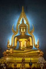 Phra Puttha Jinnarat, main altar with seated buddha, of Wat Benchamabophit (Marble Temple), Bangkok, Thailand .