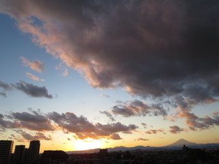 Fototapeta premium 夕暮れと雲