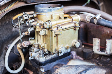 Vintage carb on the old engine