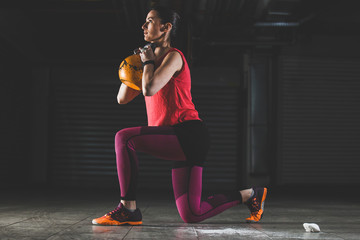 Training with kettlebell