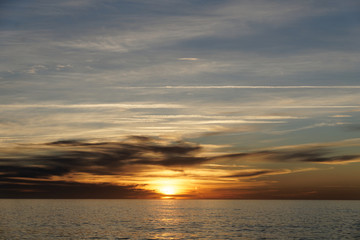 Obraz premium Sunrise on the French coast of the mediterannee sea