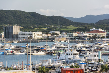 Fototapeta na wymiar Blick auf den Hafen von Ishigaki in Japan.