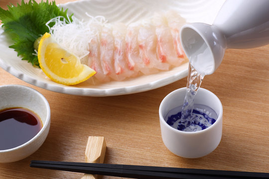 日本酒と鯛の刺身
