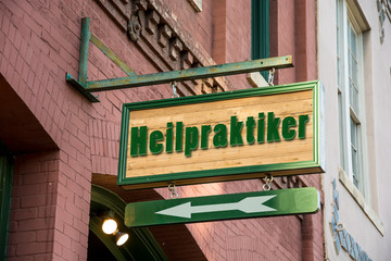 Obraz premium Schild 277 - Heilpraktiker