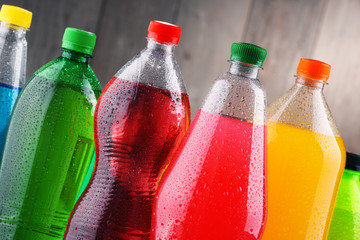 Fototapeta Plastic bottles of assorted carbonated soft drinks obraz