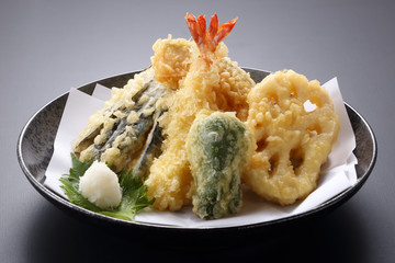 天ぷらの盛り合わせ