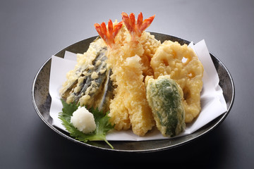 天ぷらの盛り合わせ