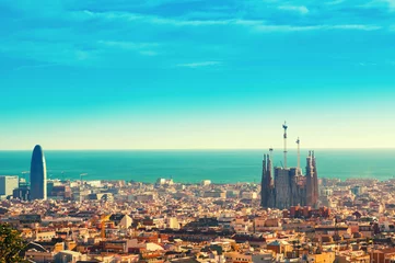 Foto op Plexiglas Barcelona Bekijk hierboven op de bezienswaardigheid van Barcelona vanaf de heuvel Montjuic