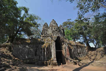 Angkor Thom passage