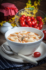Fresh tomato soup with conchigliette.