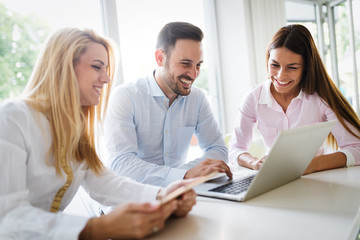 Obraz premium Business colleagues laughing