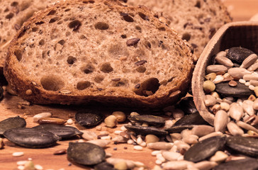 Grain and spelta bread with cereals 10