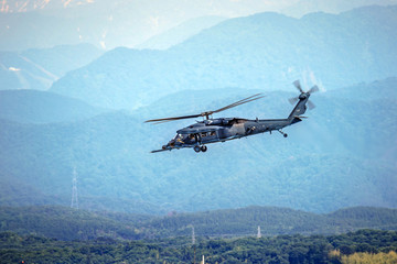 Fototapeta na wymiar 救難ヘリコプターUH-60J