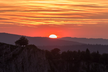 Un coucher de soleil dans le Jura