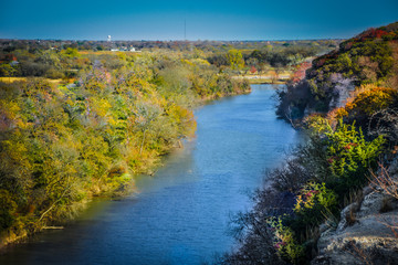 Fototapeta na wymiar Bosque River in Fall