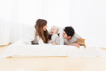 Obraz na płótnie Canvas Happy family portrait at home