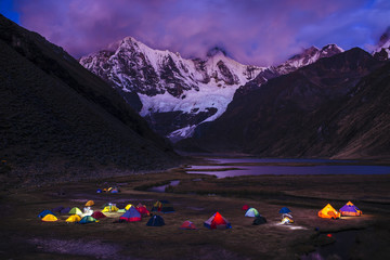 Campsite for trekking tours at the Laguna Jahuacocha at night on the Huayhuash Trek/ Cordillera Blanca/ Huaraz/ Ancash/ Andes / Peru/ South America - obrazy, fototapety, plakaty