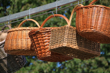 Hanging baskets - 187529197